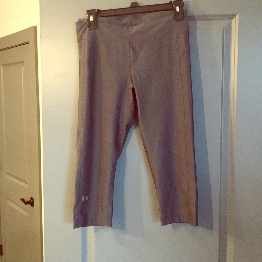 Capri Under Armour legging - size M